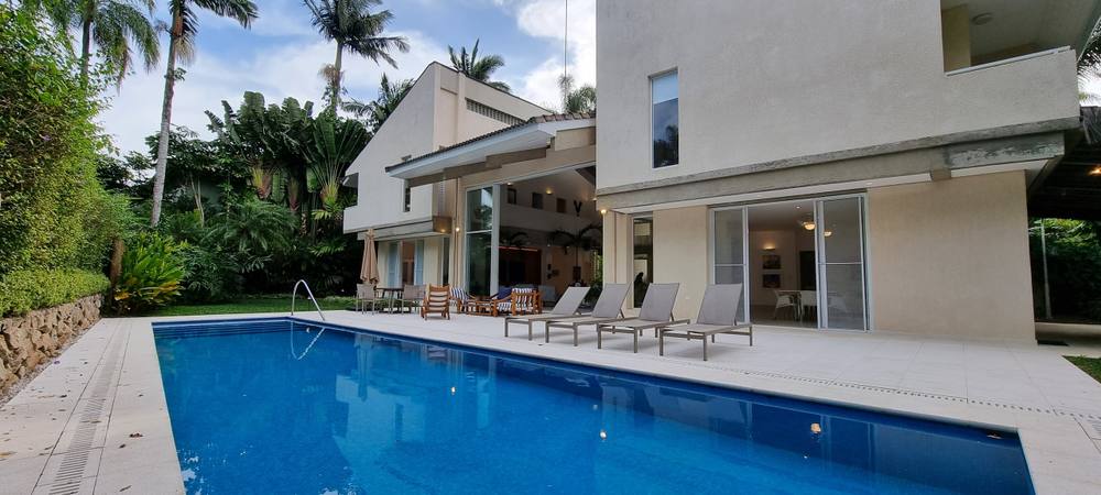 Casa no Condomínio Iporanga Guarujá — Villa 486