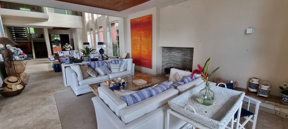 Casa no Condomínio Iporanga Guarujá — Villa 497