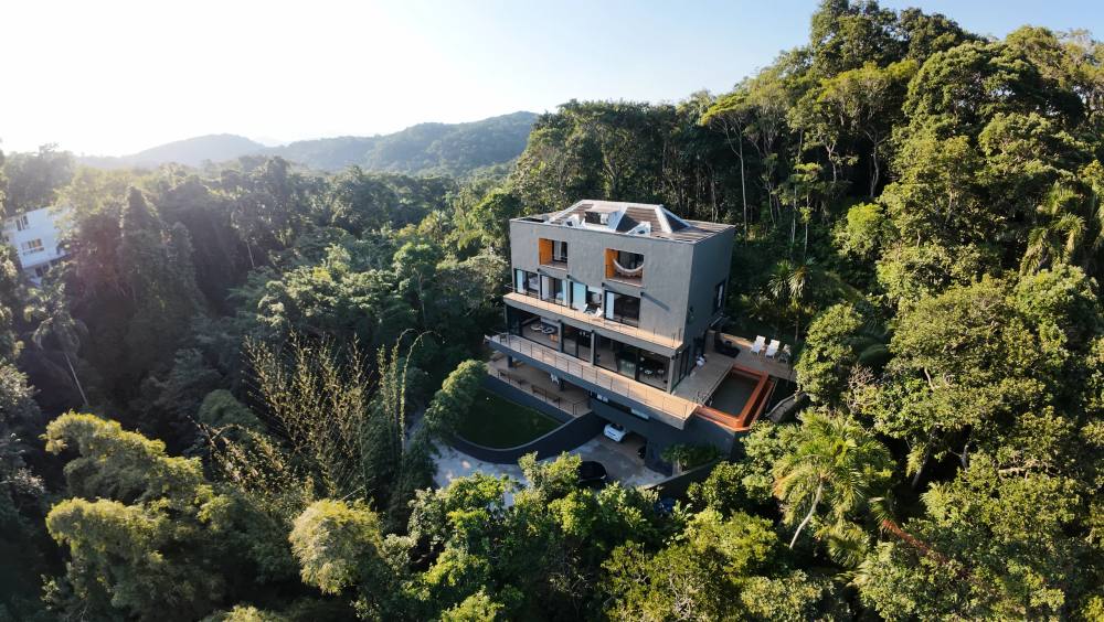 Imóvel no Condomínio Iporanga Guarujá — Villa 407