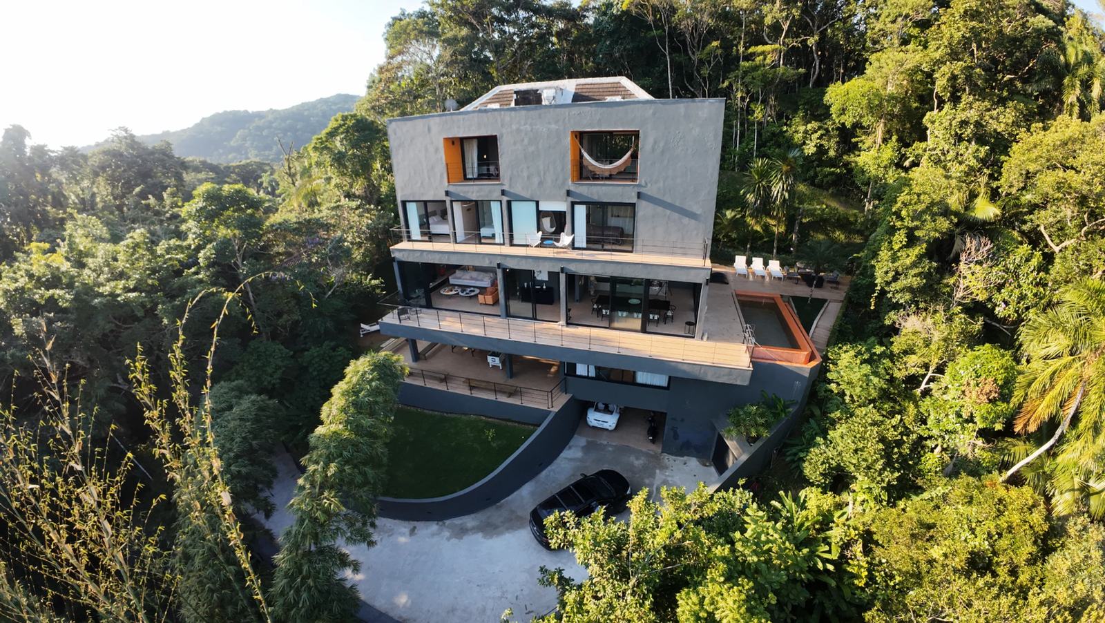 Vista aérea 4 — Iporanga, Guarujá, à venda e para locação, Casa