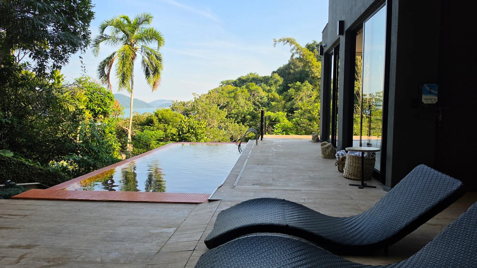 Área externa 3 — Iporanga, Guarujá, à venda e para locação, Casa