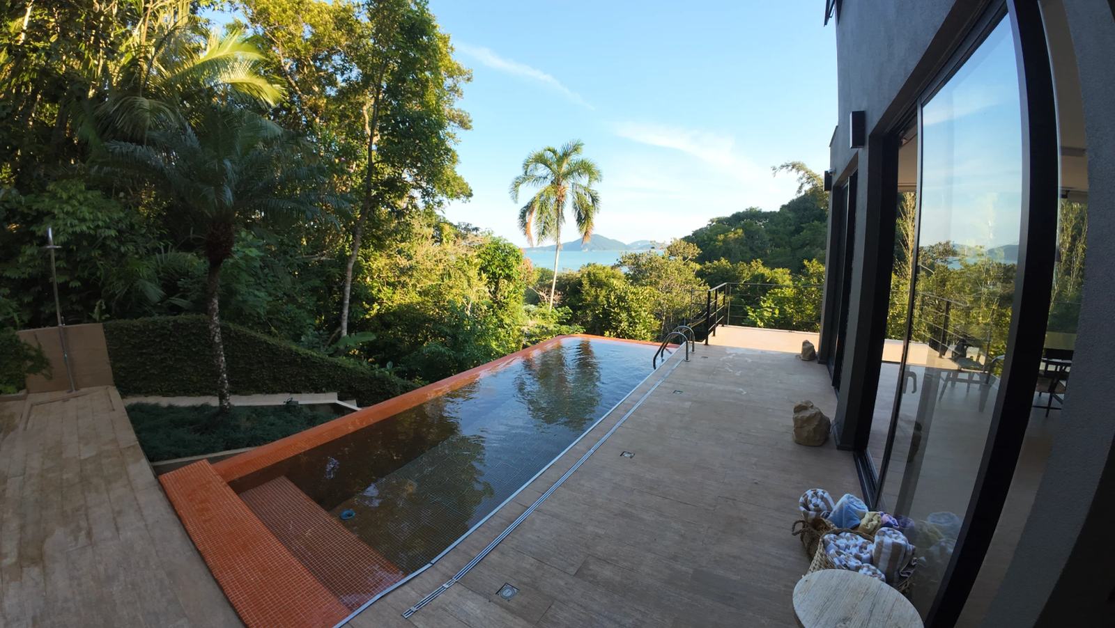 Área externa 6 — Iporanga, Guarujá, à venda e para locação, Casa
