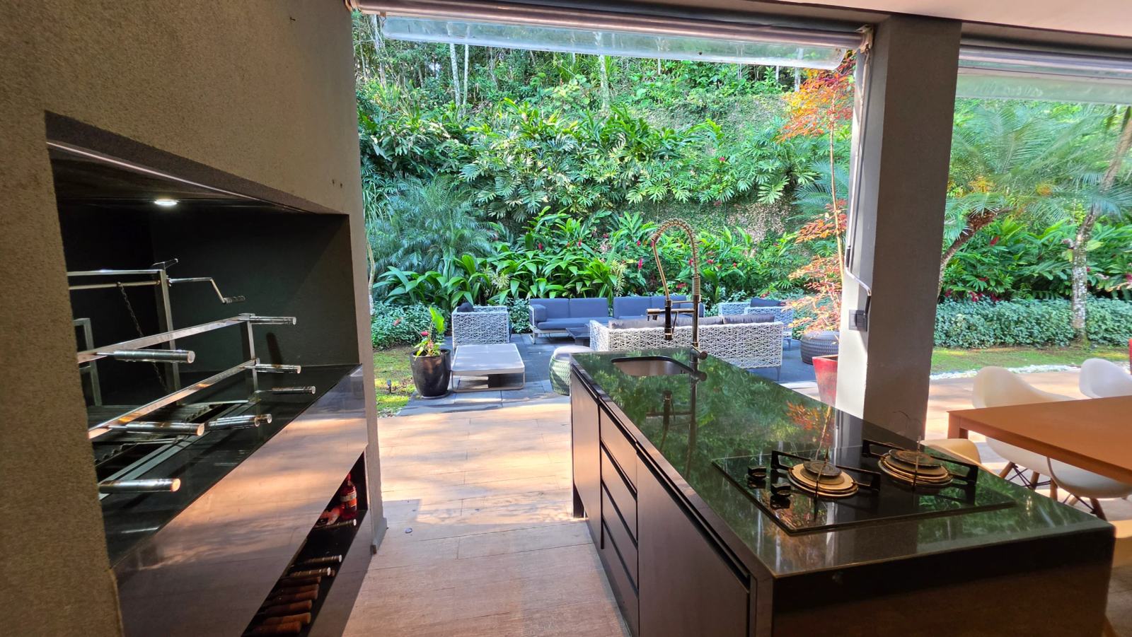 Área externa 11 — Iporanga, Guarujá, à venda e para locação, Casa