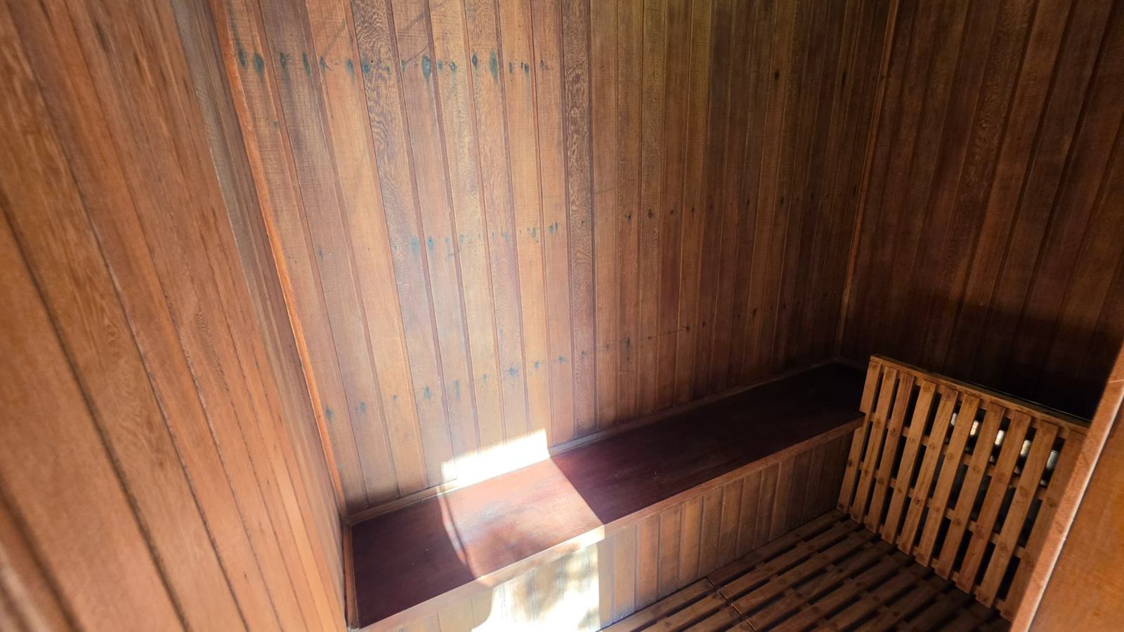 Área de serviço 3 — Iporanga, Guarujá, à venda e para locação, Casa
