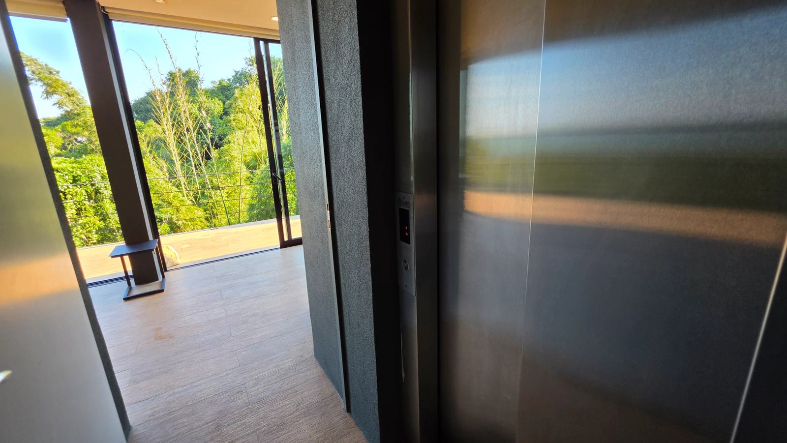 Área de serviço 4 — Iporanga, Guarujá, à venda e para locação, Casa