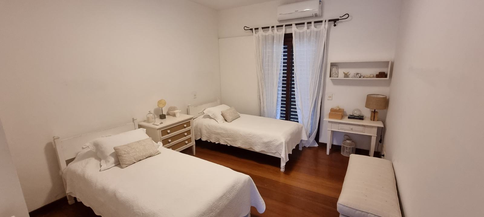 Suites (18)