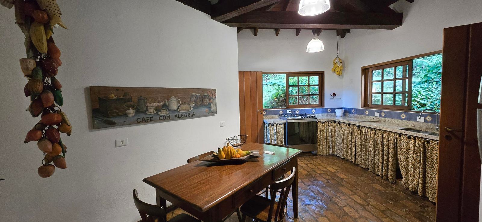 Área de serviço 6 — São Pedro, Guarujá, à venda e para locação, Casa