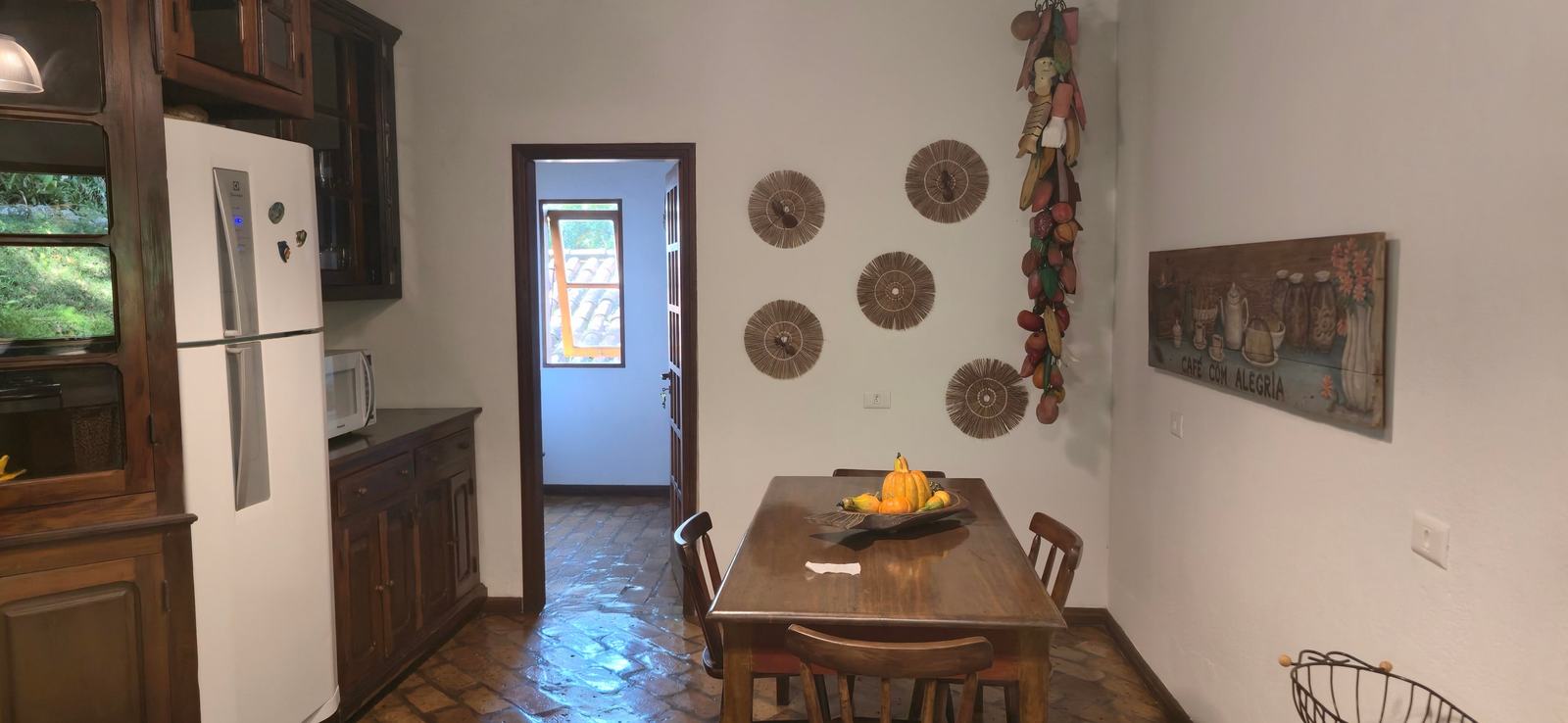 Área de serviço 7 — São Pedro, Guarujá, à venda e para locação, Casa