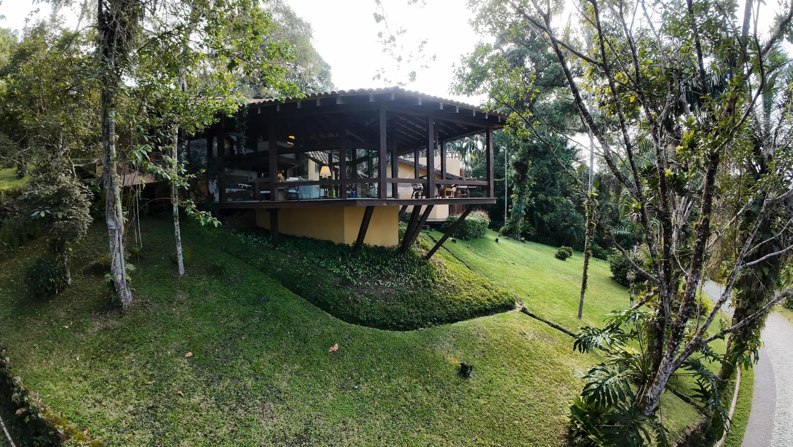 Vista aérea 3 — São Pedro, Guarujá, à venda e para locação, Casa