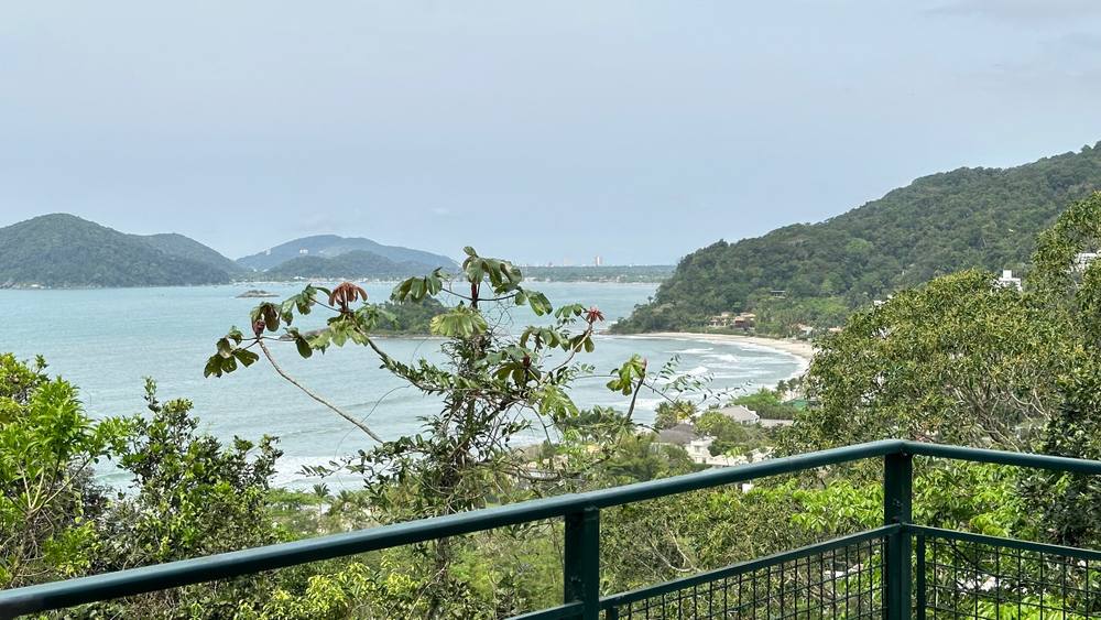 Casa no Condomínio Iporanga Guarujá — Villa 438