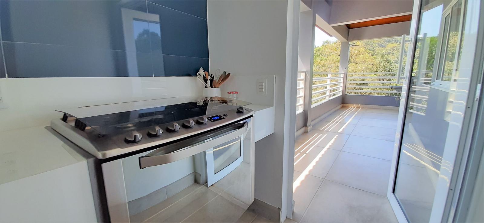 Área de serviço 2 — São Pedro, Guarujá, à venda, Casa