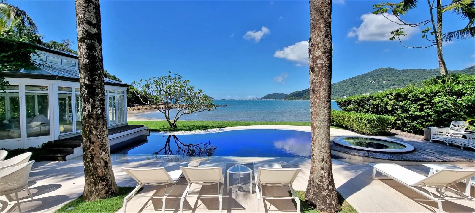 Área externa 1 — Iporanga, Guarujá, à venda, Casa