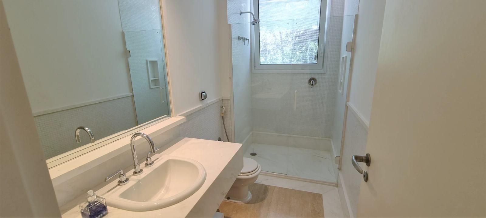 Suíte 9 — Iporanga, Guarujá, à venda, Casa