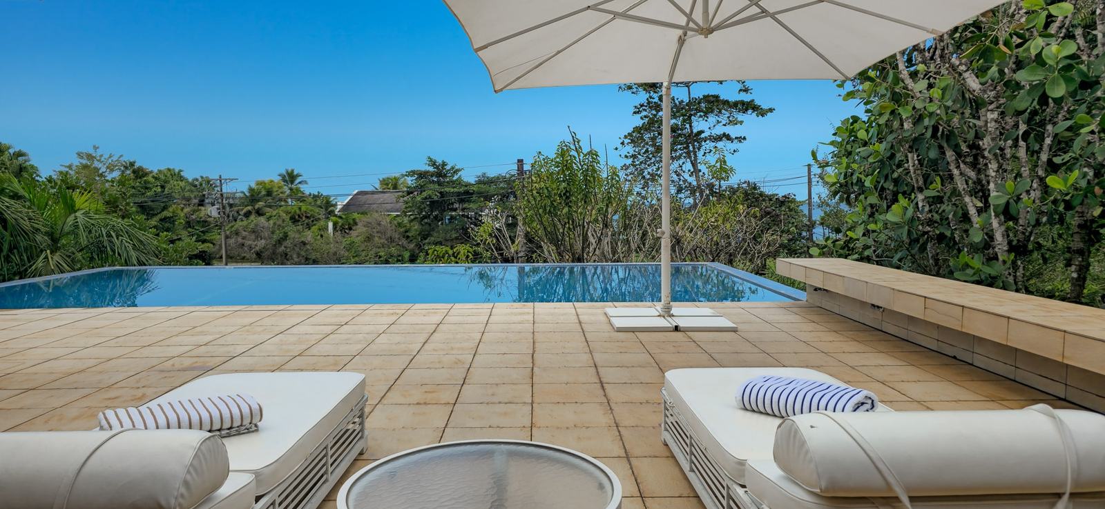 Área externa 19 — São Pedro, Guarujá, à venda e para locação, Casa