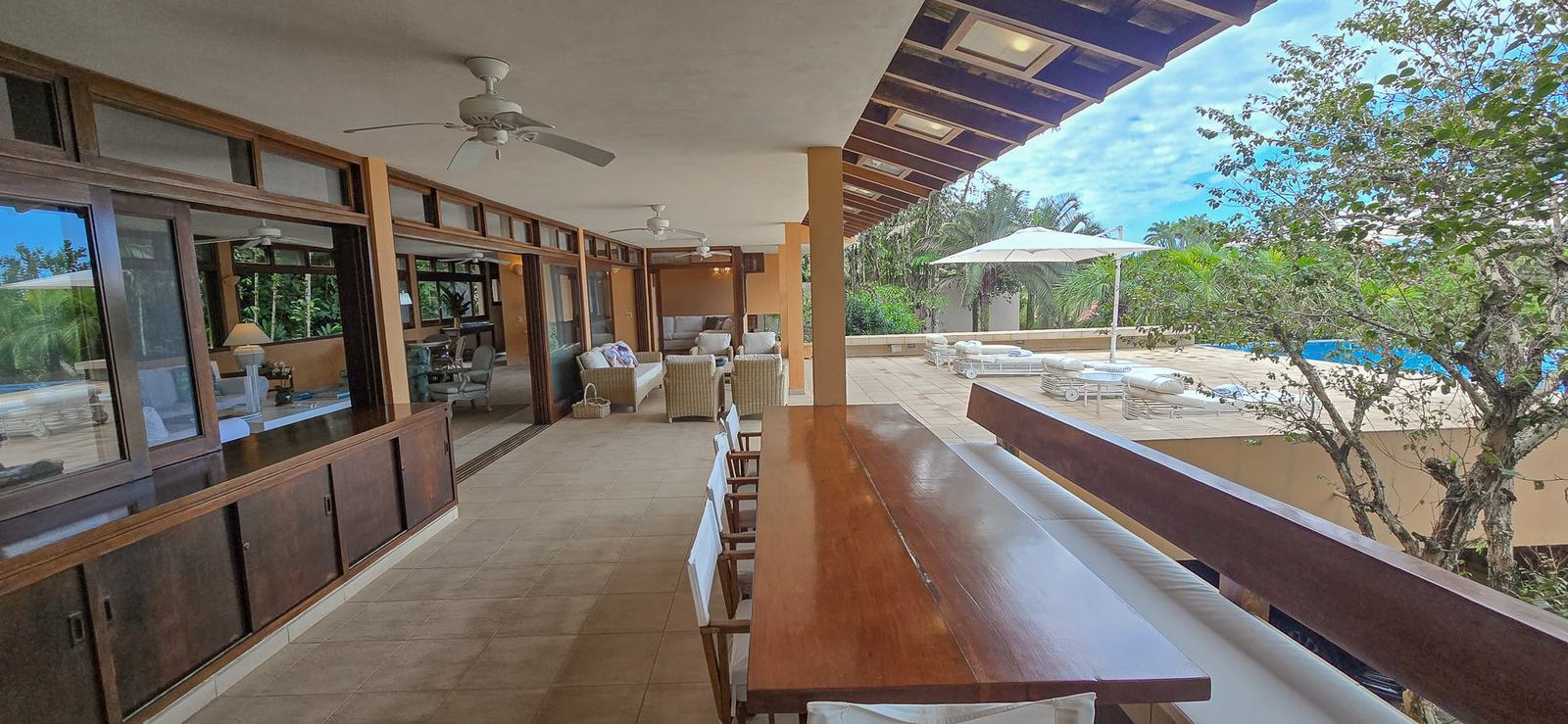 Área externa 5 — São Pedro, Guarujá, à venda e para locação, Casa