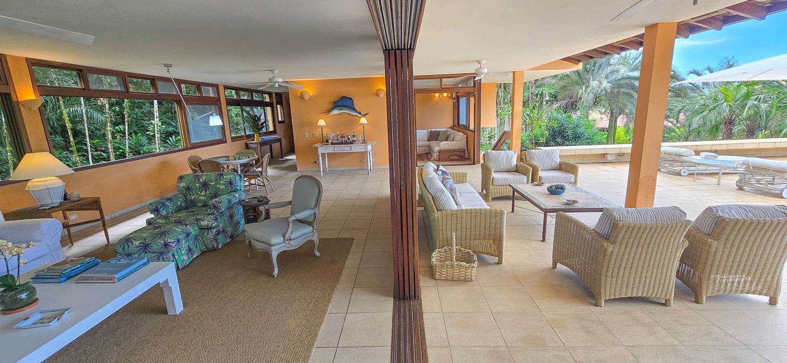 Ambiente interno 1 — São Pedro, Guarujá, à venda e para locação, Casa