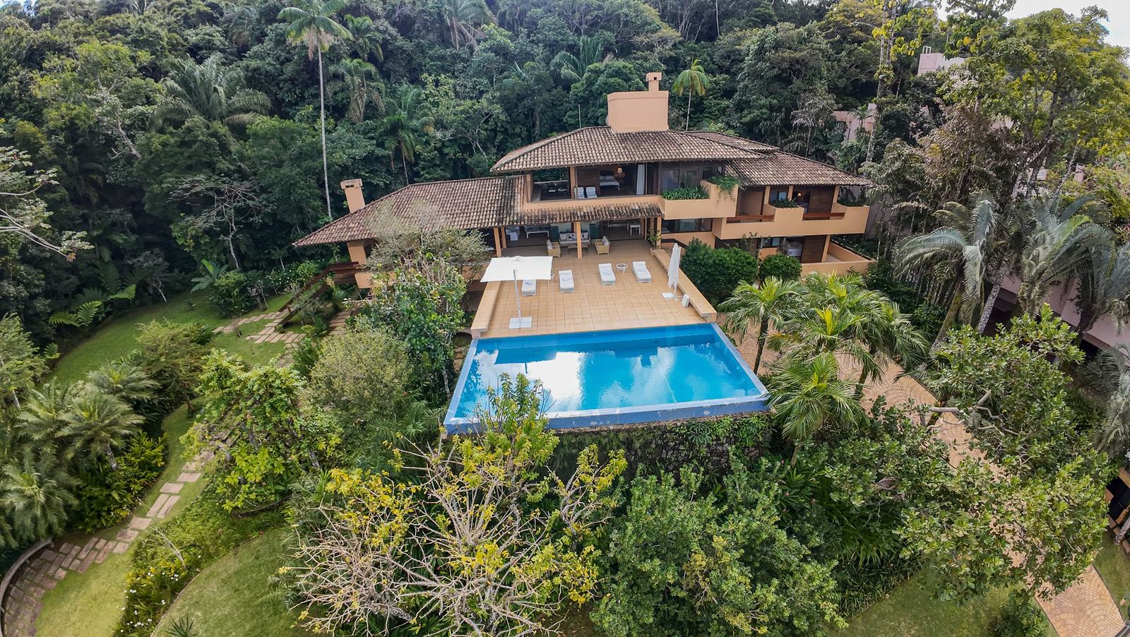 Vista aérea 5 — São Pedro, Guarujá, à venda e para locação, Casa