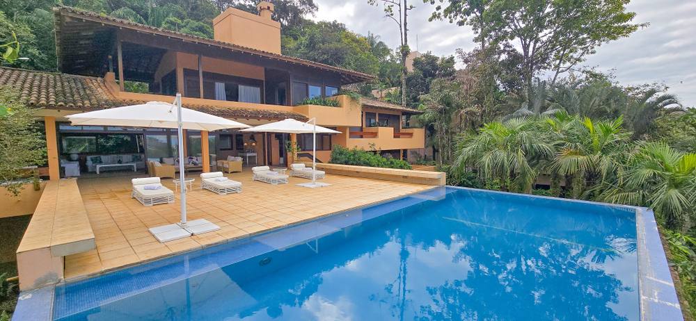 Casa no Condomínio São Pedro Guarujá — Villa 133