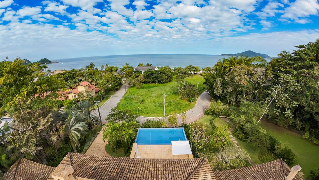 Casa no Condomínio São Pedro Guarujá — Villa 133