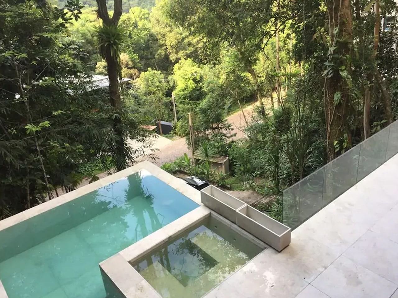 Área externa 1 — São Pedro, Guarujá, à venda e para locação, Casa