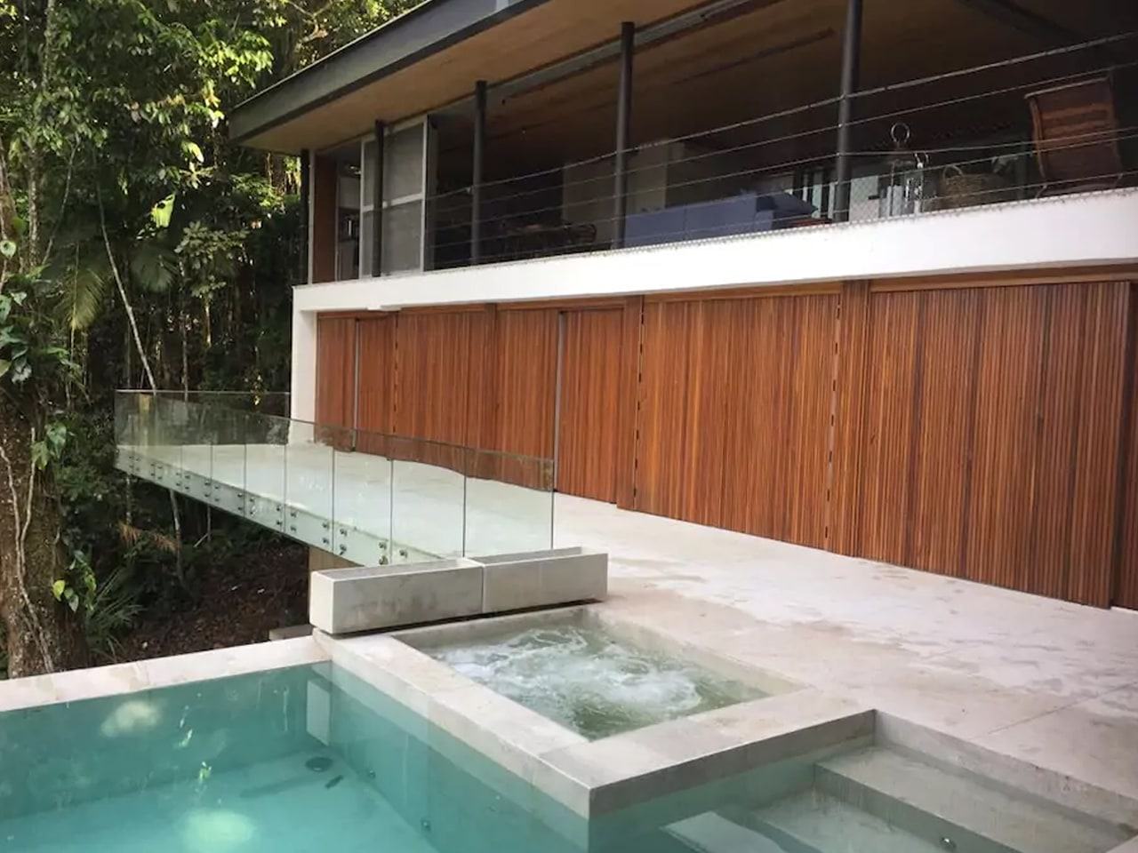 Área externa 2 — São Pedro, Guarujá, à venda e para locação, Casa