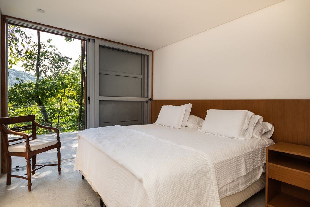 Suíte 4 — São Pedro, Guarujá, à venda e para locação, Casa