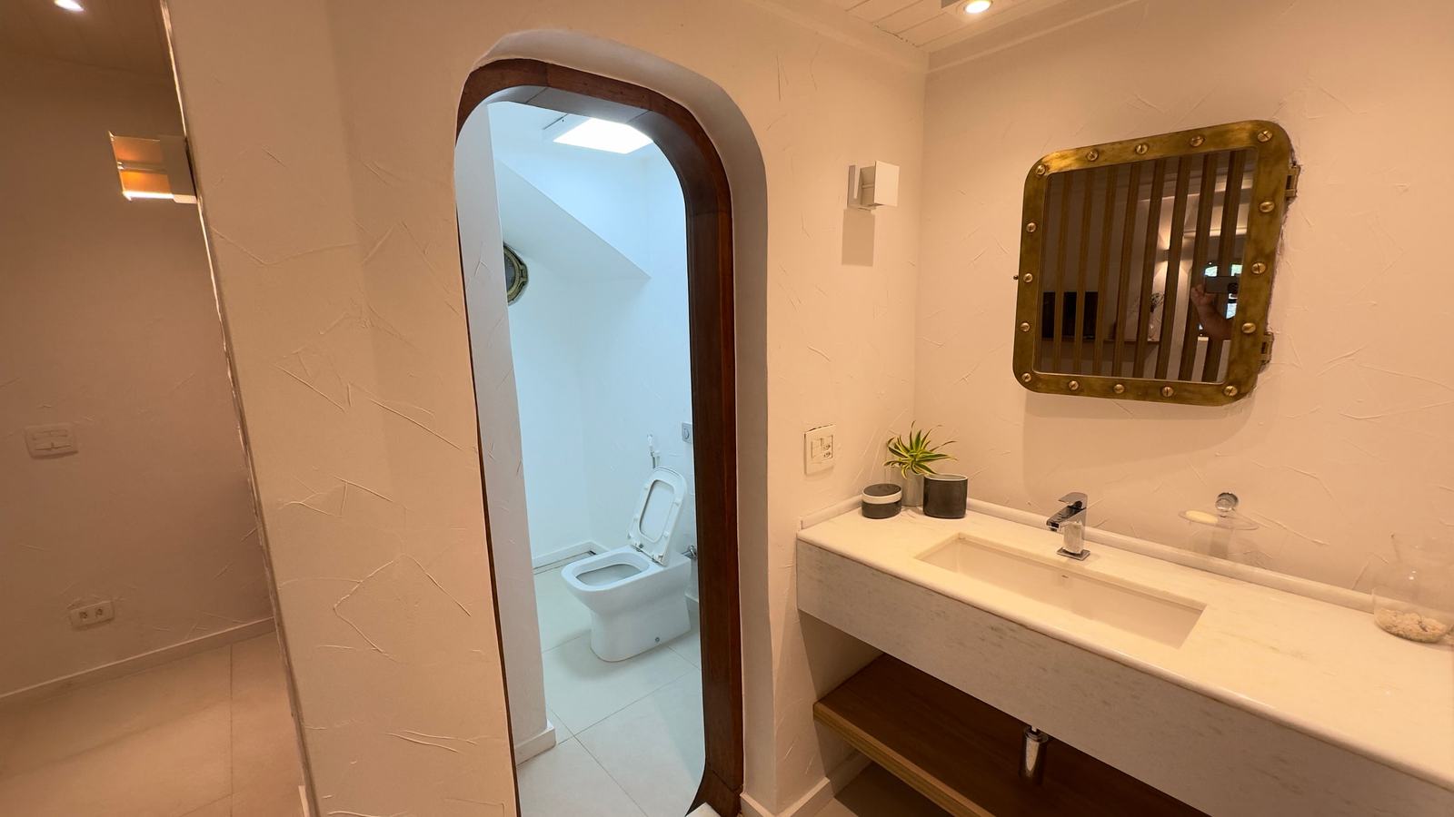 Suíte 6 — São Pedro, Guarujá, à venda e para locação, Casa