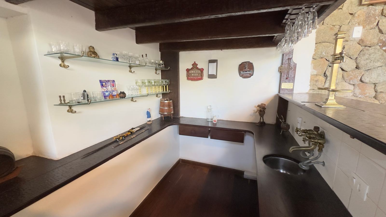 Ambiente interno 2 — São Pedro, Guarujá, à venda e para locação, Casa