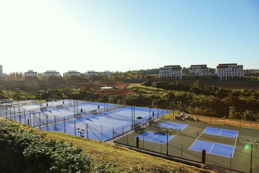 Quadras de Tenis no Village Boa Vista